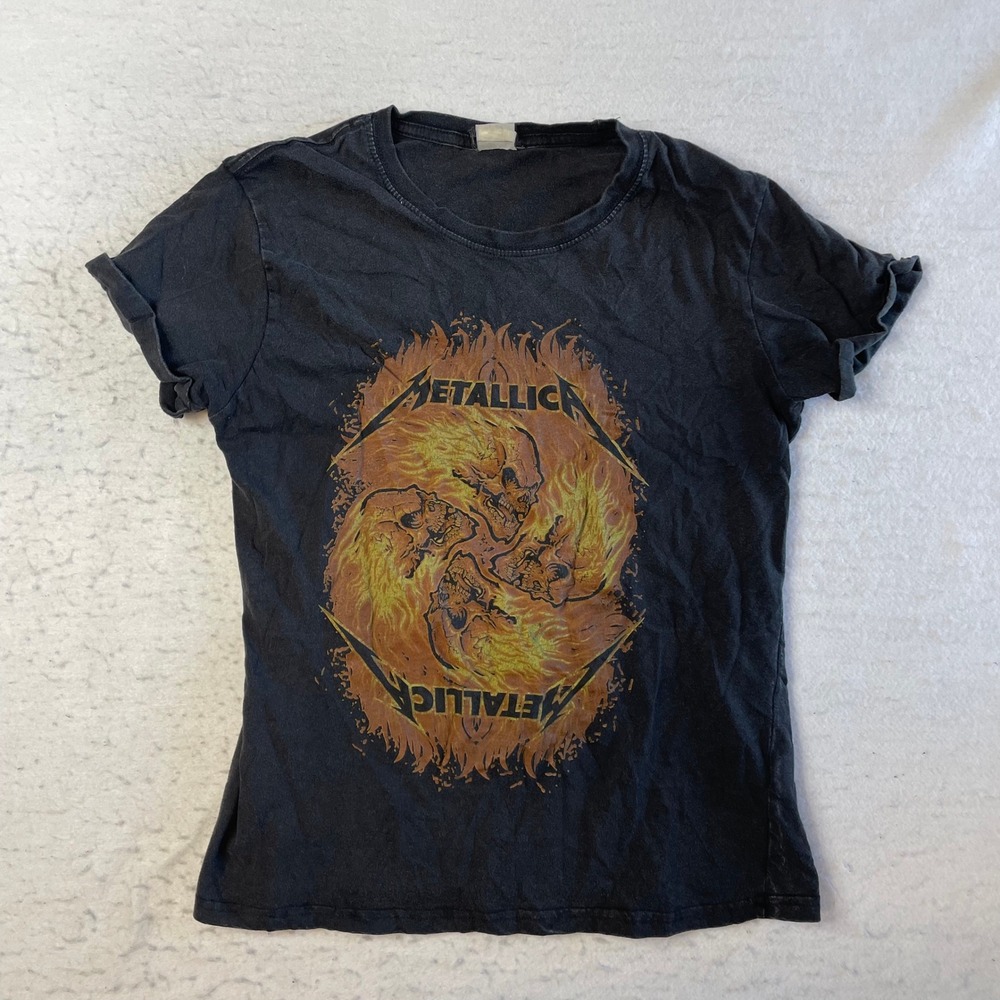 Metallica Graphic T-Shirt Womens XS Black Flaming Skulls Band Tee Short Sleeve